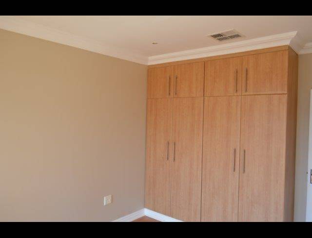 4 BEDROOM APARTMENT FOR SALE IN LA LUCIA RIDGE